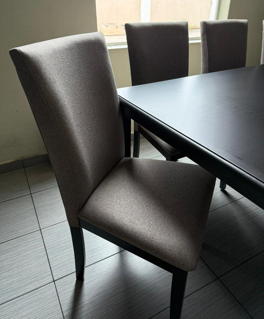 Meja Makan Solid Wood